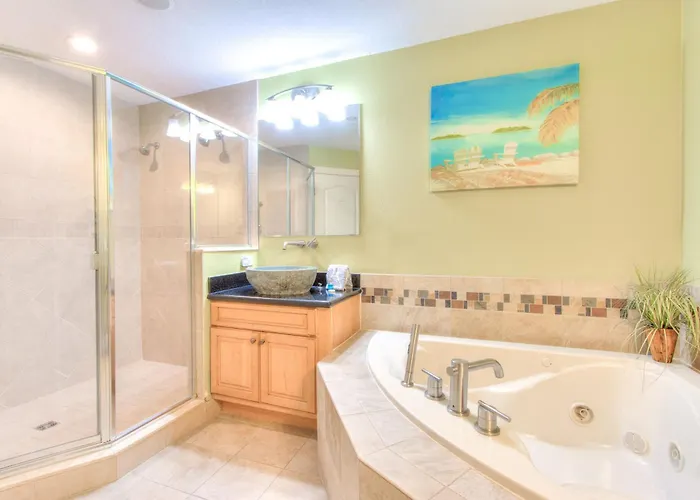 Bayway Luxury Waterfront Townhome & Pool * Clearwater Beach