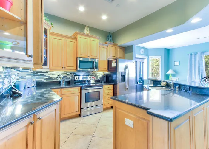 Bayway Luxury Waterfront Townhome & Pool Clearwater Beach