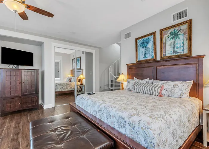 Bayway Luxury Waterfront Townhome & Pool *