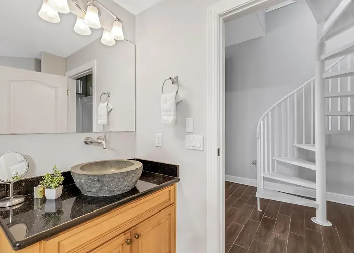 Bayway Luxury Waterfront Townhome & Pool Clearwater Beach