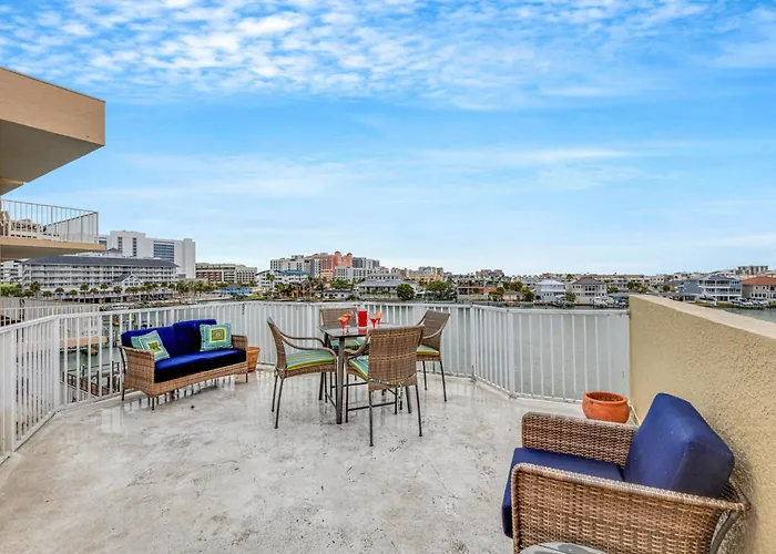 Bayway Luxury Waterfront Townhome & Pool Clearwater Beach
